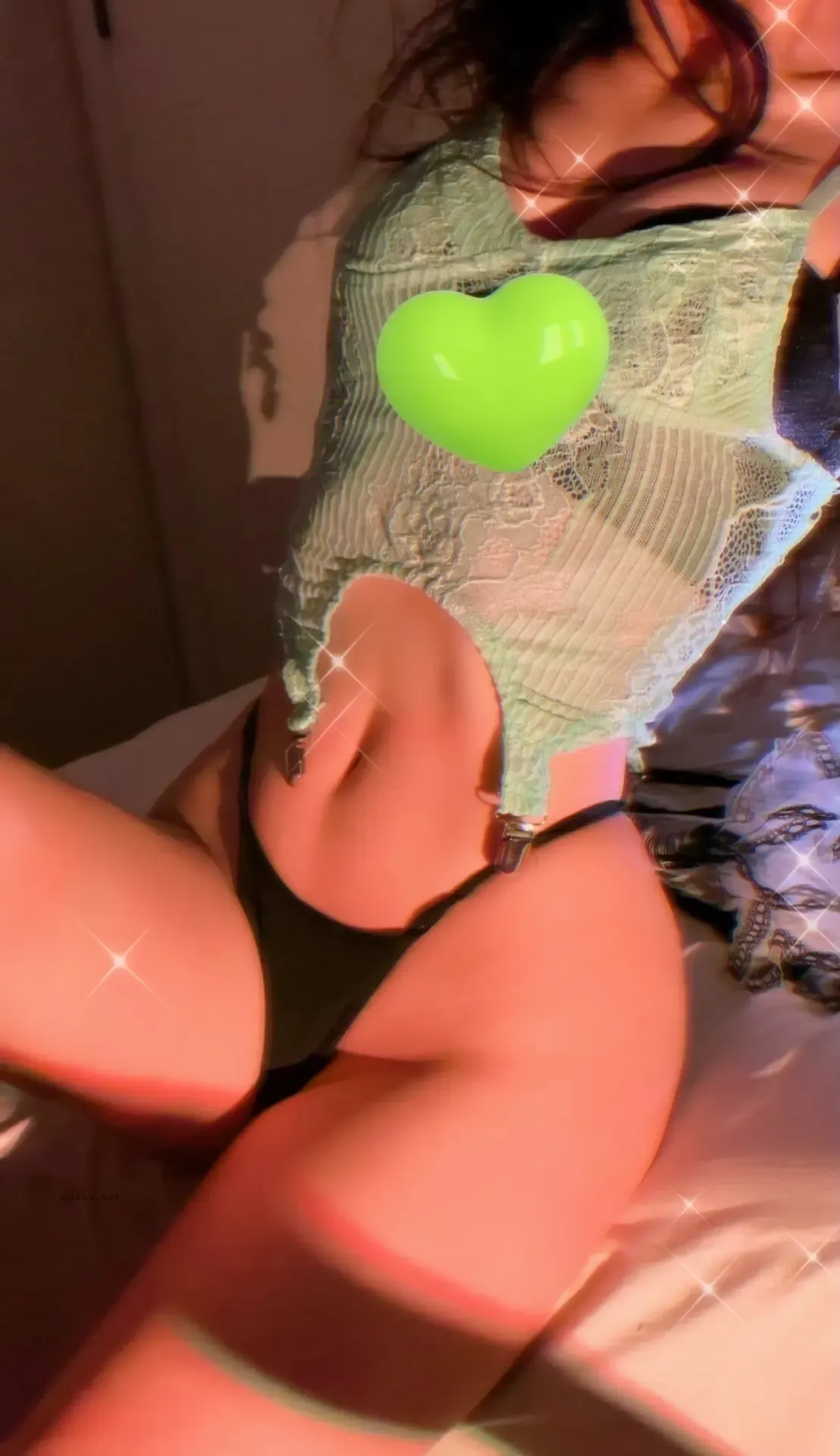 是那只壶啊 – 高腰黑丁字展示蜜桃【17P】